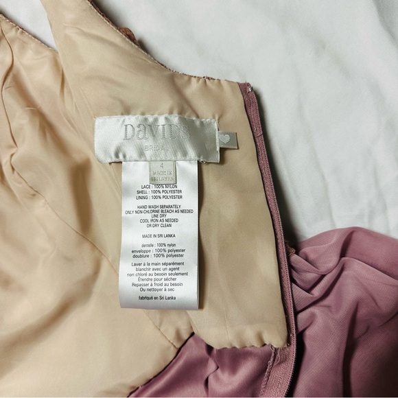 David's Bridal V-Neck
Metallic Lace and Mesh dress. - Picture 6 of 6